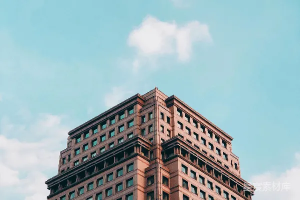 高清摄影 棕色的混凝土建筑在蓝天之下