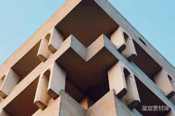 高清摄影 一座非常高的建筑物，背景是蓝天。