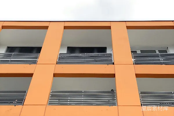 高清摄影 黄色和白色混凝土建筑