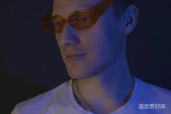 高清摄影 穿白衬衫的男人