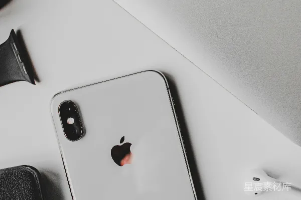 高清摄影 银色iPhone 6放在白色桌子上