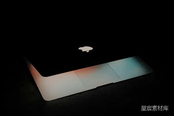 高清摄影 银色的MacBook
