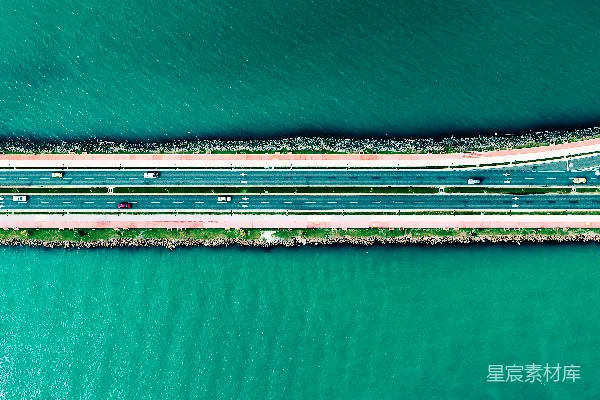 高清摄影 水面之间的道路空中摄影