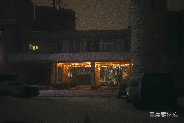 高清摄影 一幅夜晚的建筑暗色调照片