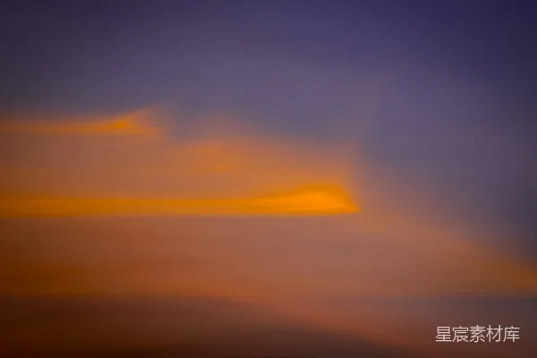 高清摄影 落日将天空染上鲜艳的色彩。