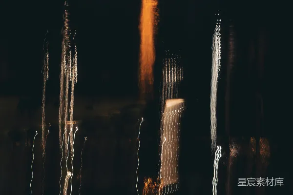 高清摄影 暗水中反射的光的抽象映像