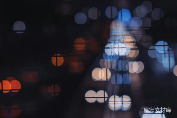 高清摄影 一张夜晚城市街道模糊的照片