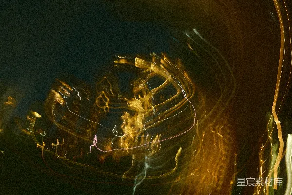 高清摄影 在黑暗的背景下，抽象的光轨迹