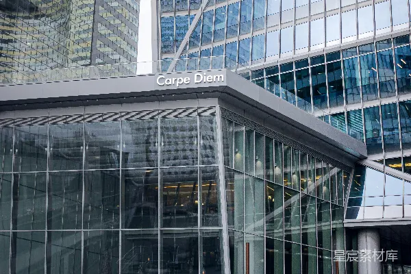 高清摄影 白色框架玻璃窗建筑