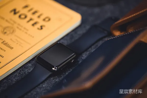 高清摄影 开启了太空灰的Apple Watch