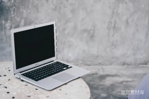 高清摄影 MacBook Air 黑屏显示