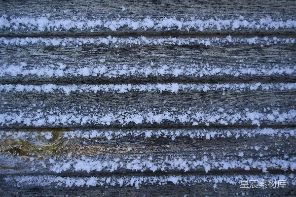 高清摄影 结满霜和雪的木板。
