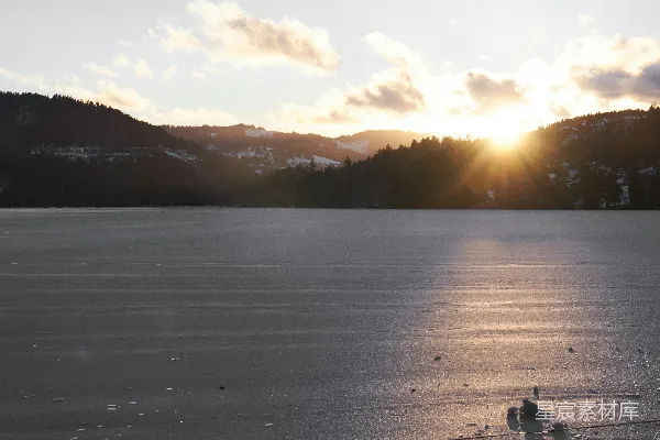 高清摄影 冬日湖畔夕阳
