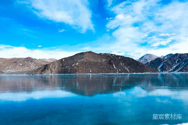 高清摄影 雪山倒影宁静湖