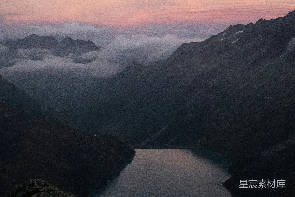 高清摄影 山间湖景的日落