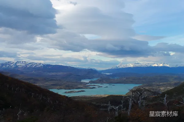 高清摄影 雪山湖泊的壮丽景色