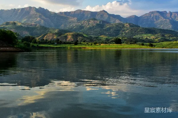 高清摄影 湖光山色：宁静的自然风光