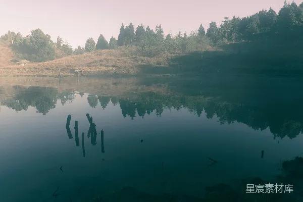 高清摄影 湖畔宁静的早晨