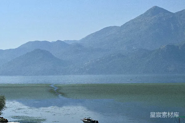 高清摄影 宁静湖畔的清晨