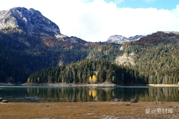 高清摄影 阿尔卑斯山的秋色湖景