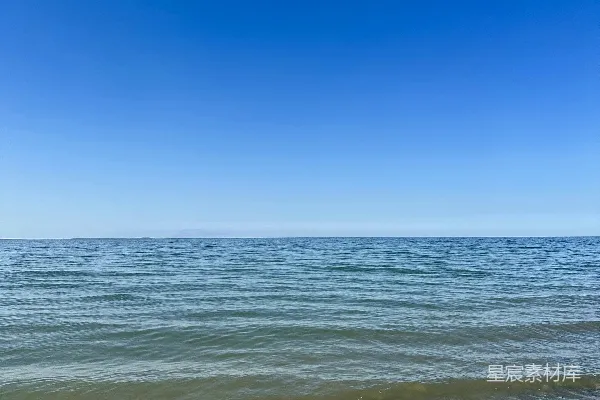 高清摄影 蓝天下的宁静海岸