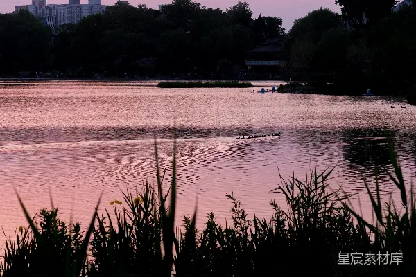 高清摄影 夕阳下的湖畔