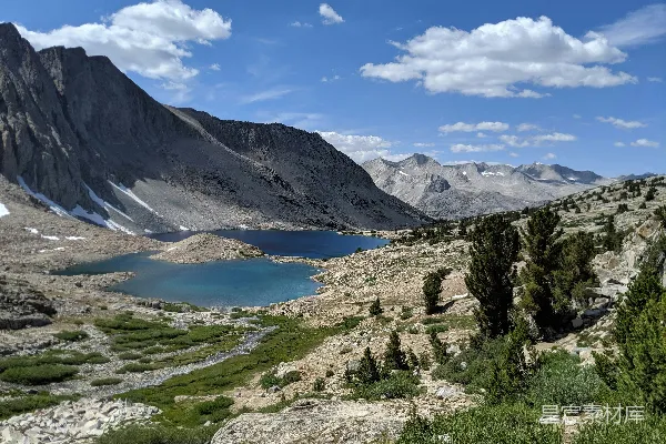 高清摄影 高山湖泊的宁静美景