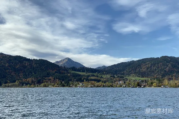 高清摄影 湖畔的宁静秋景