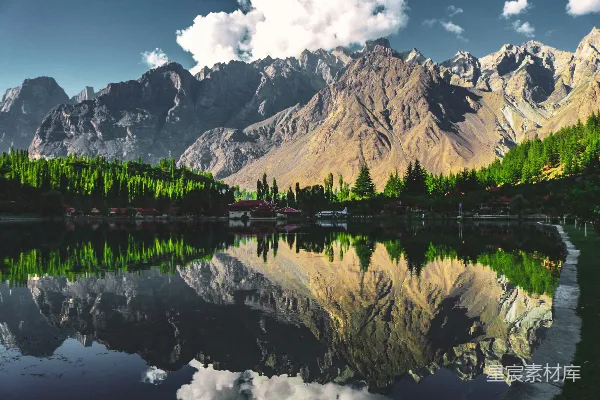 高清摄影 山湖倒影的宁静美景