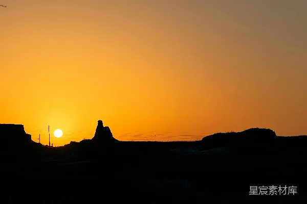 高清摄影 夕阳下的孤塔