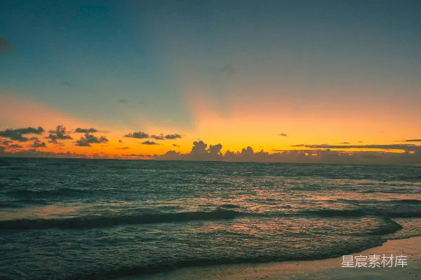 高清摄影 夕阳下的海滩