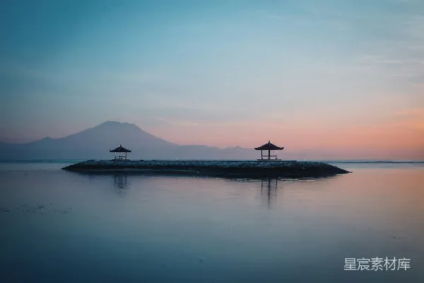 高清摄影 日出时分的宁静海湾