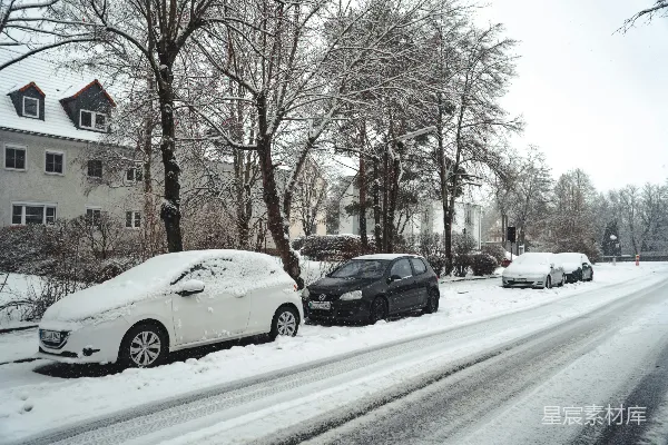 高清摄影 雪后静谧的街道