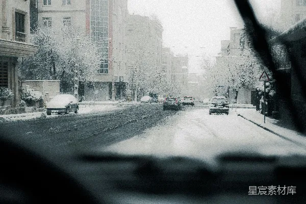 高清摄影 雪中的城市街道