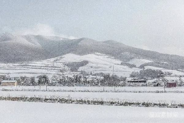 高清摄影 雪景中的宁静乡村