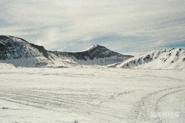 高清摄影 雪山之巅的宁静