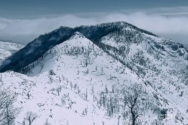 高清摄影 雪后的山峰