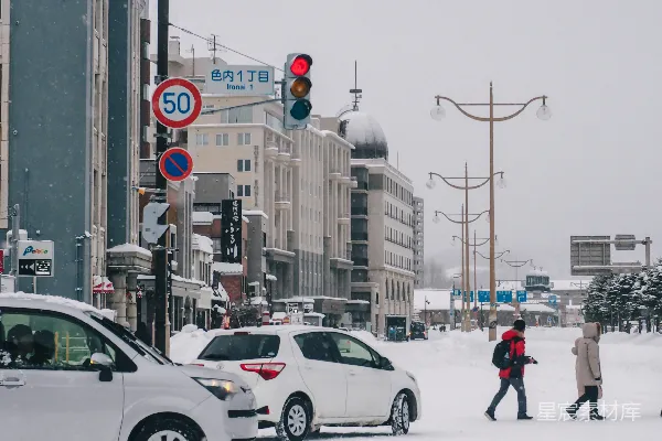 高清摄影 冬日雪景中的城市街道