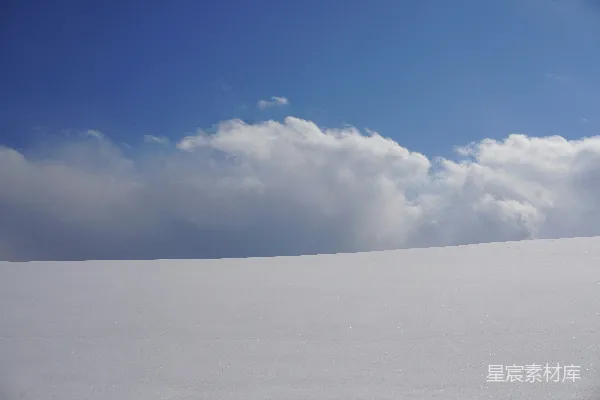 高清摄影 雪原上的云层