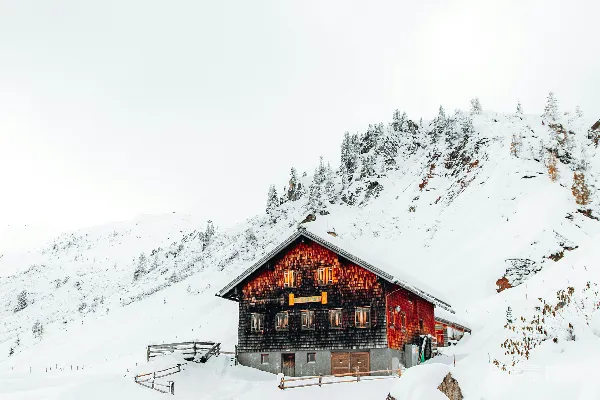 高清摄影 雪地里的木屋