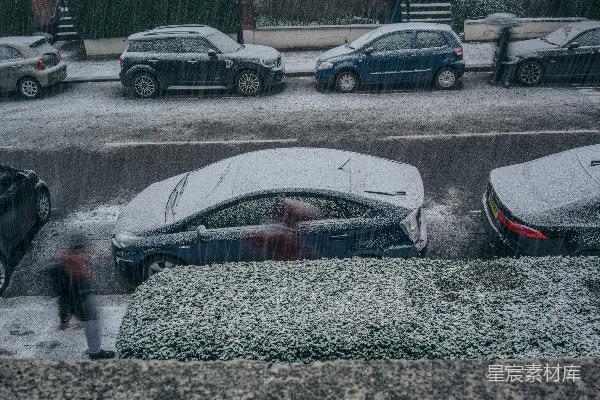 高清摄影 雪中的城市街道