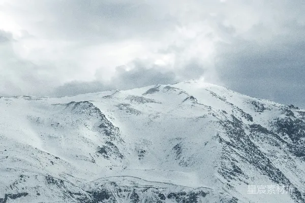 高清摄影 雪覆盖的山脉
