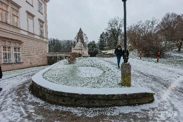 高清摄影 冬日雪景中的古典建筑