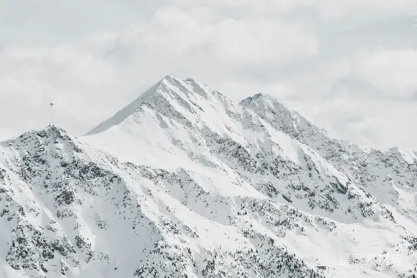 高清摄影 白雪覆盖的山峰