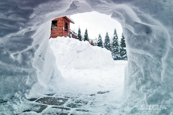 高清摄影 雪洞中的小屋