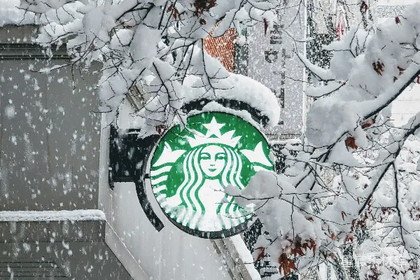 高清摄影 雪中的星巴克