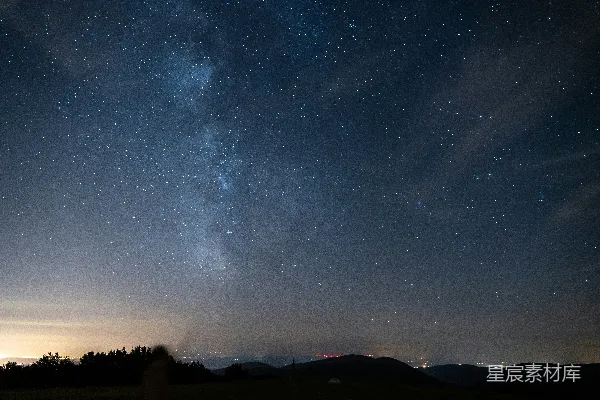 高清摄影 夜空下的银河