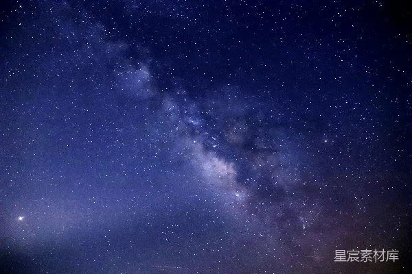 高清摄影 璀璨星空下的银河