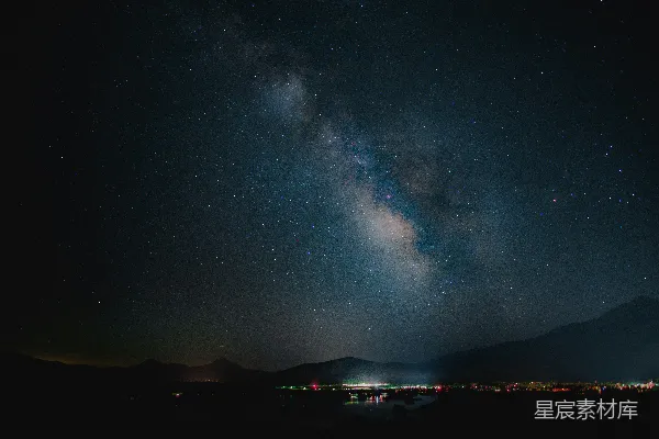 高清摄影 星空下的宁静夜景