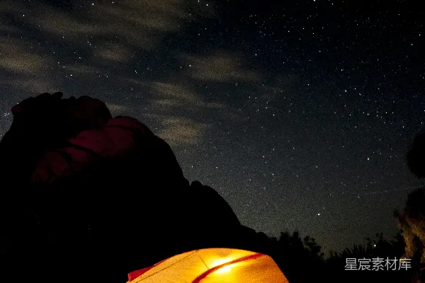 高清摄影 帐篷下的星空